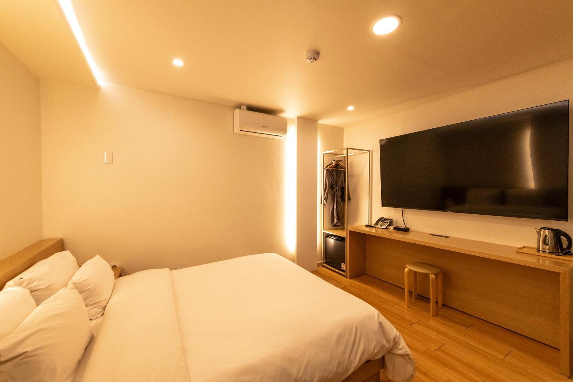H Avenue Chuncheon Hotel Екстериор снимка