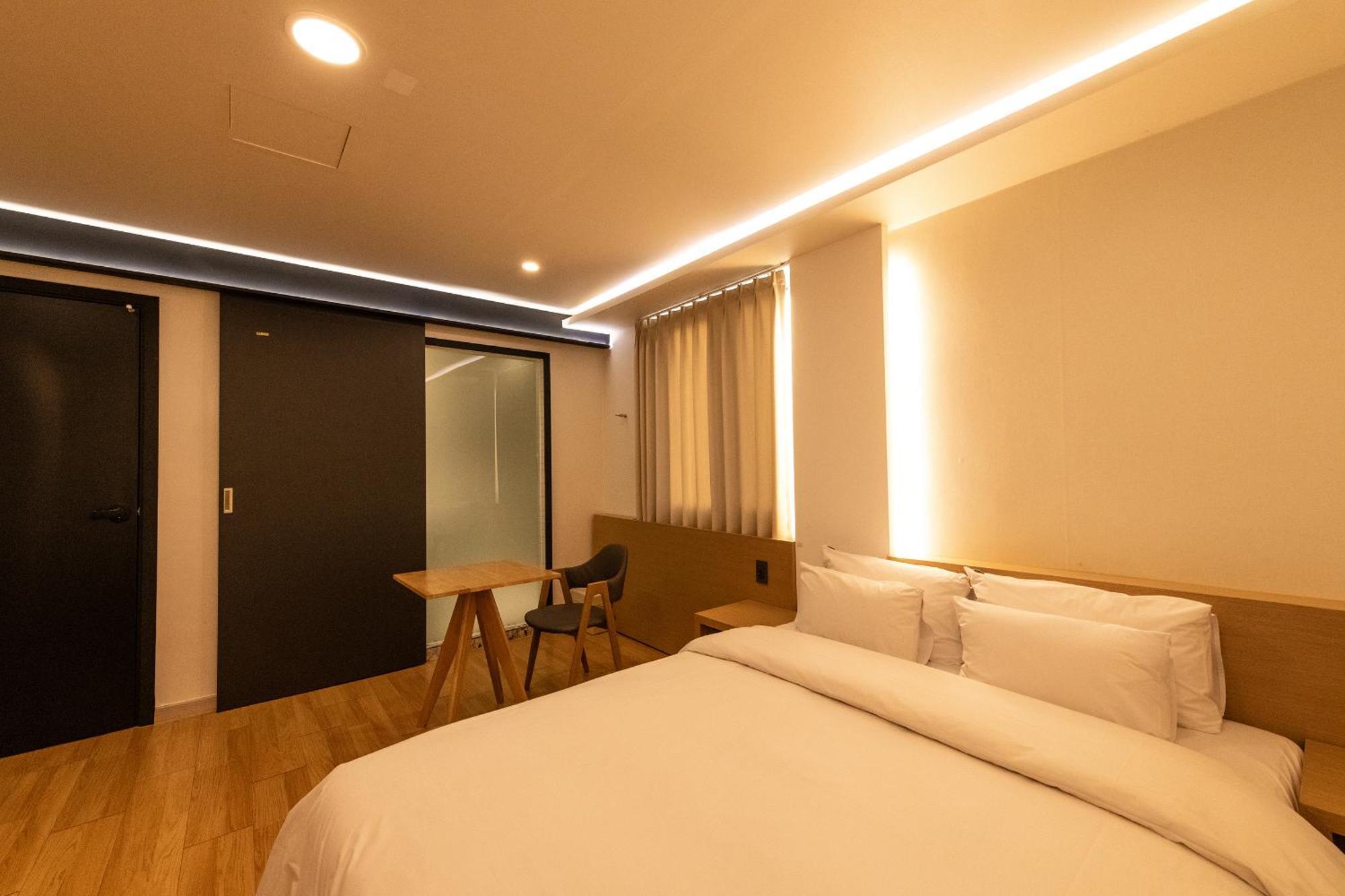 H Avenue Chuncheon Hotel Екстериор снимка