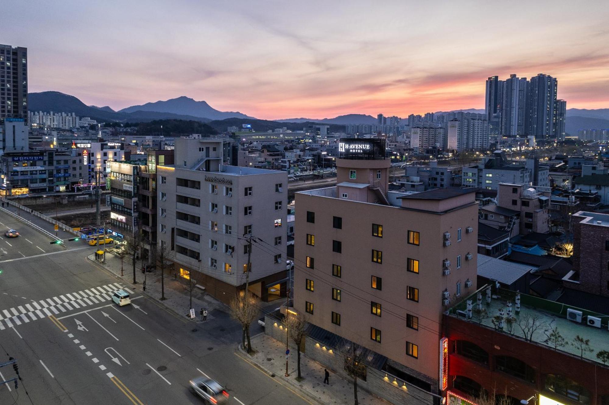 H Avenue Chuncheon Hotel Екстериор снимка