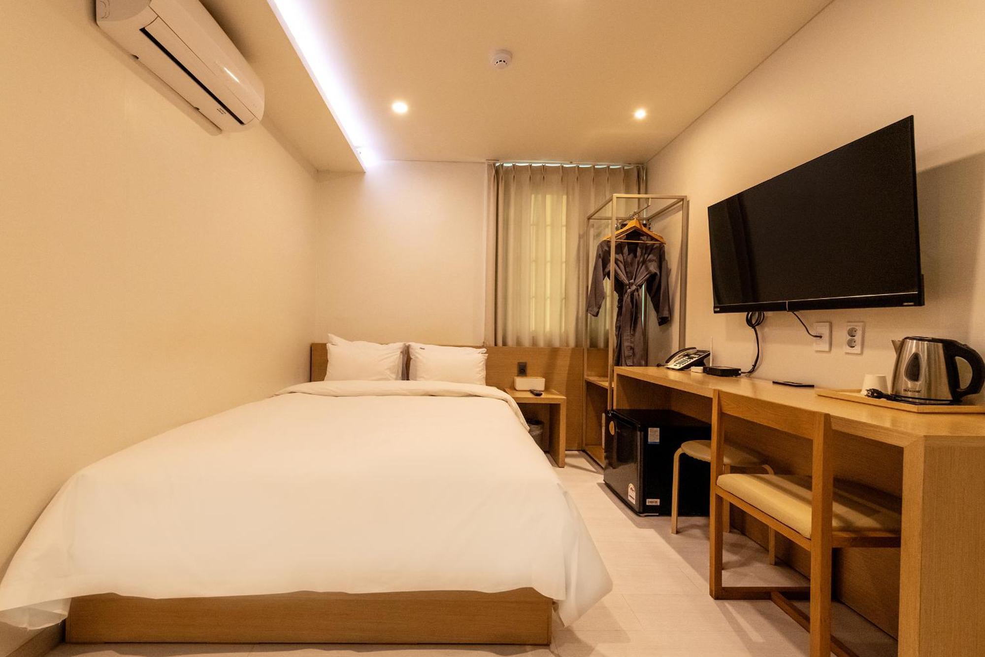 H Avenue Chuncheon Hotel Екстериор снимка
